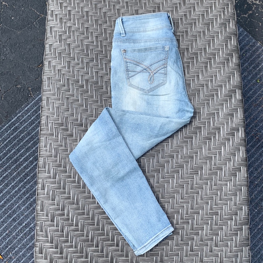 Wallflower Luscious Curvy Fit Skinny Jeans